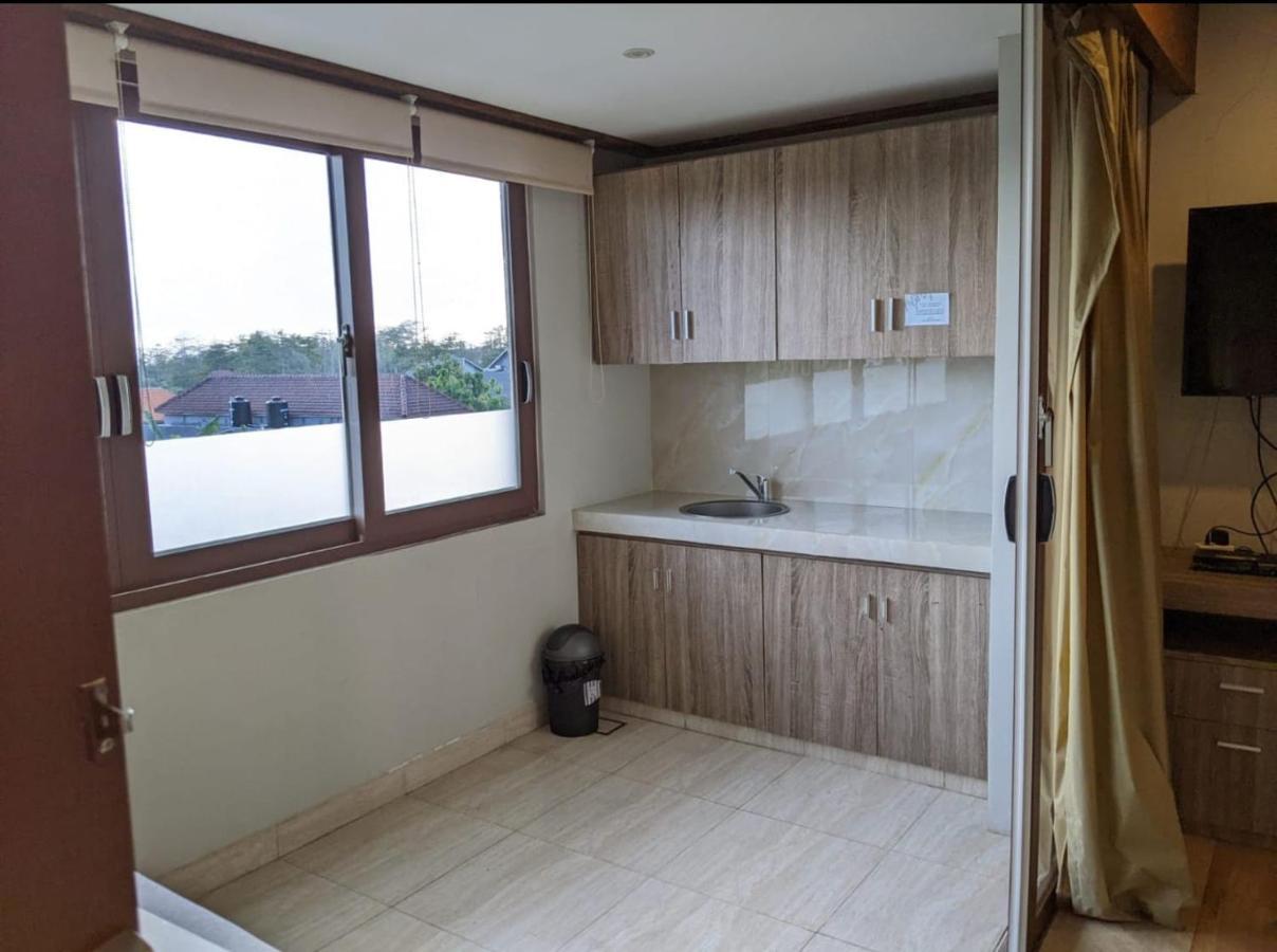 Puri Sabina Bed&Breakfast Jimbaran  Bagian luar foto