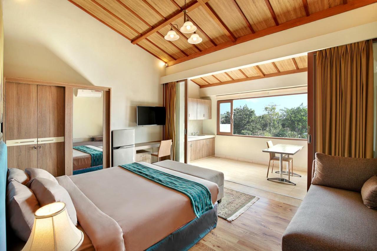 Puri Sabina Bed&Breakfast Jimbaran  Bagian luar foto