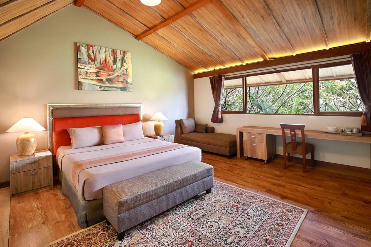 Puri Sabina Bed&Breakfast Jimbaran  Bagian luar foto