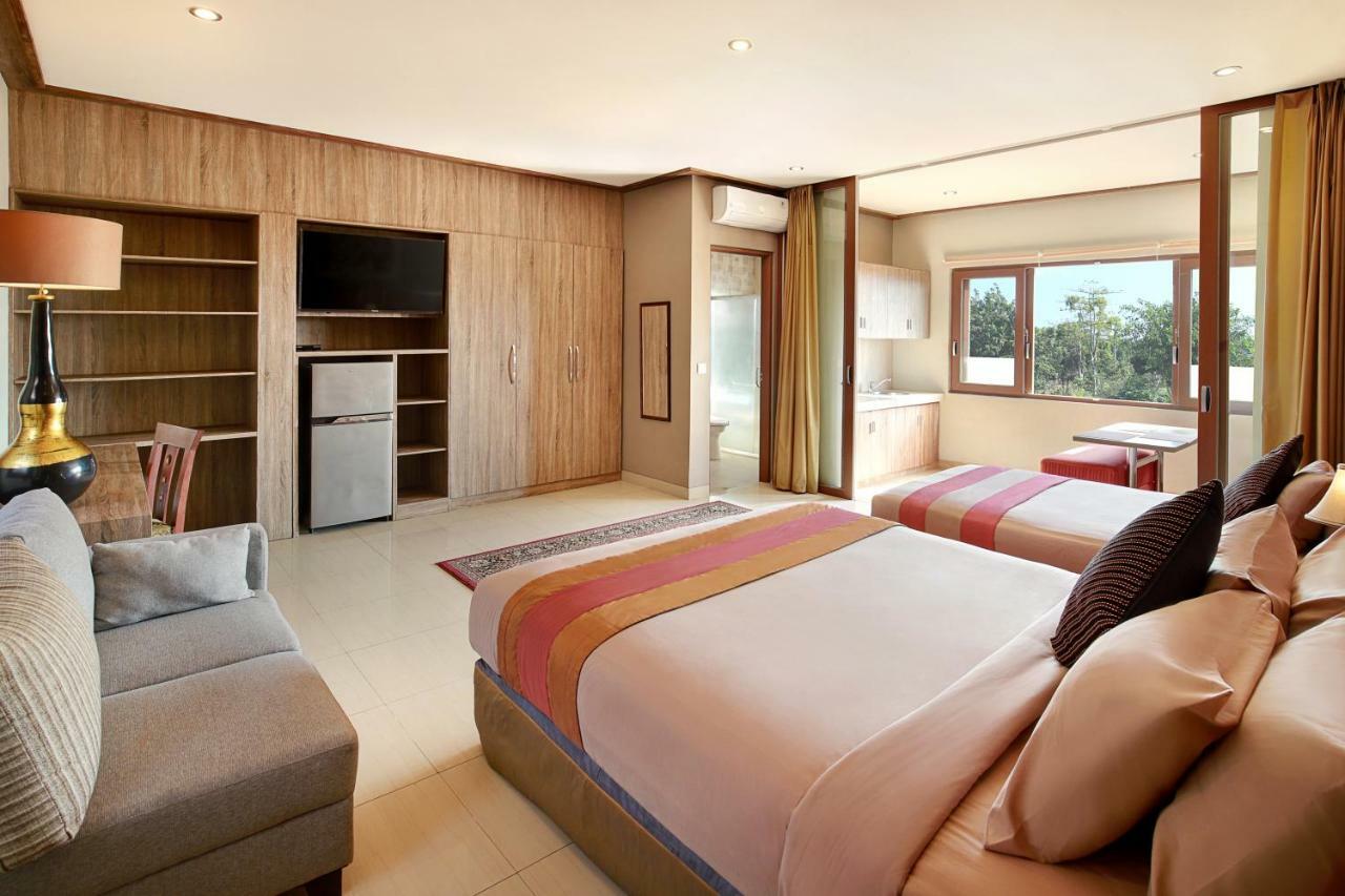 Puri Sabina Bed&Breakfast Jimbaran  Bagian luar foto