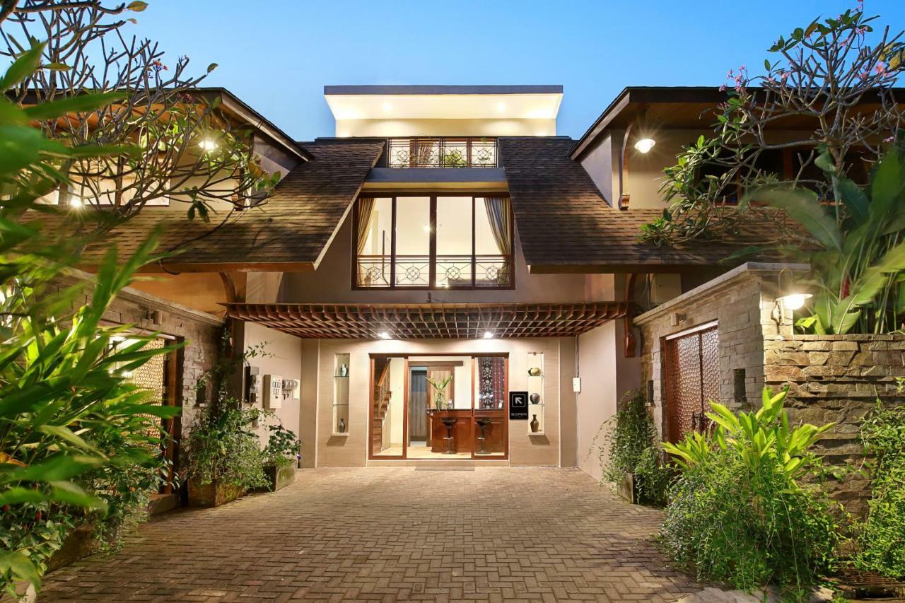 Puri Sabina Bed&Breakfast Jimbaran  Bagian luar foto